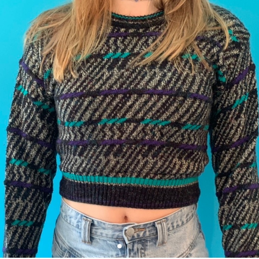 Vintage cropped sweater